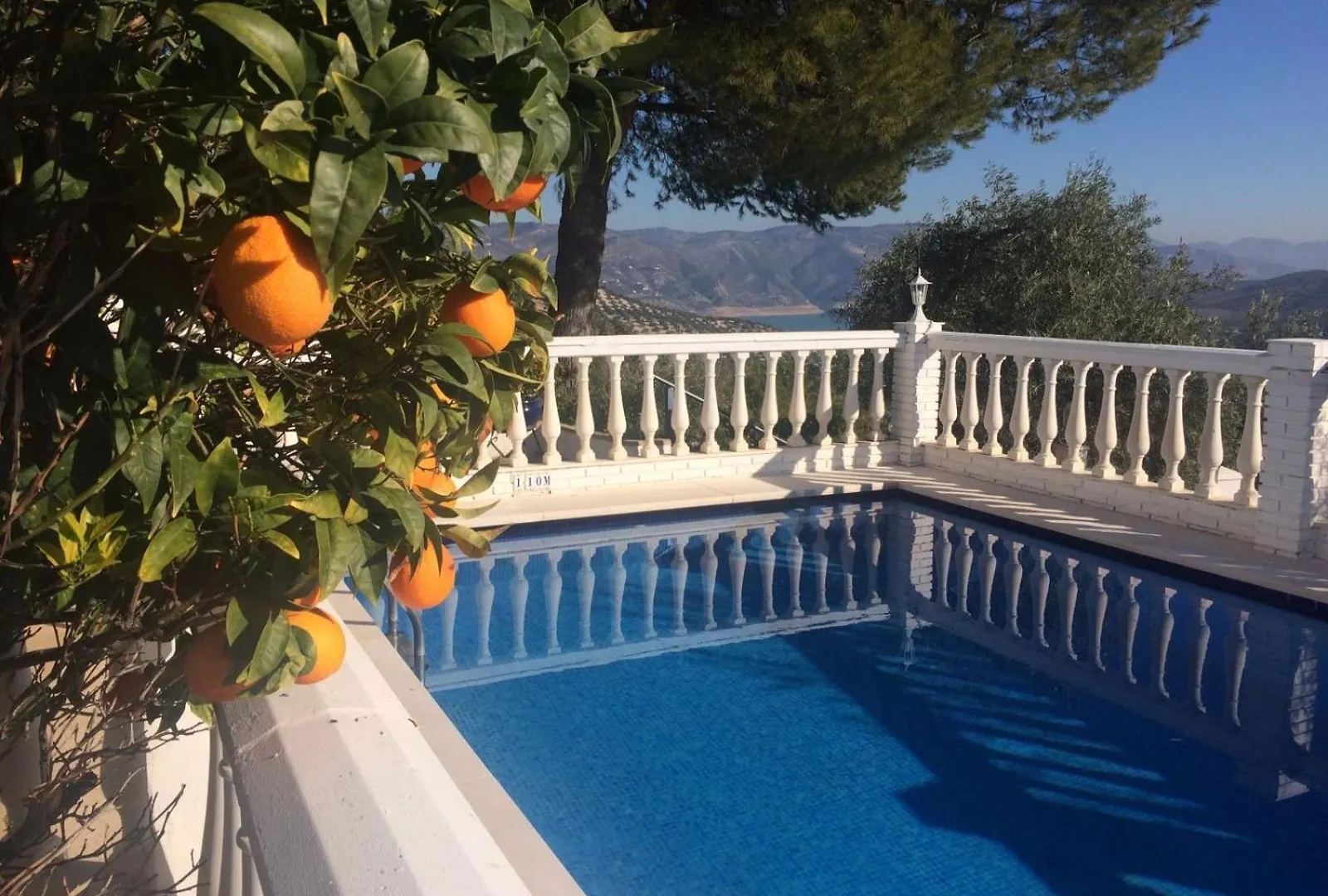 Holiday home Casa Feliz Villa Iznajar Spain