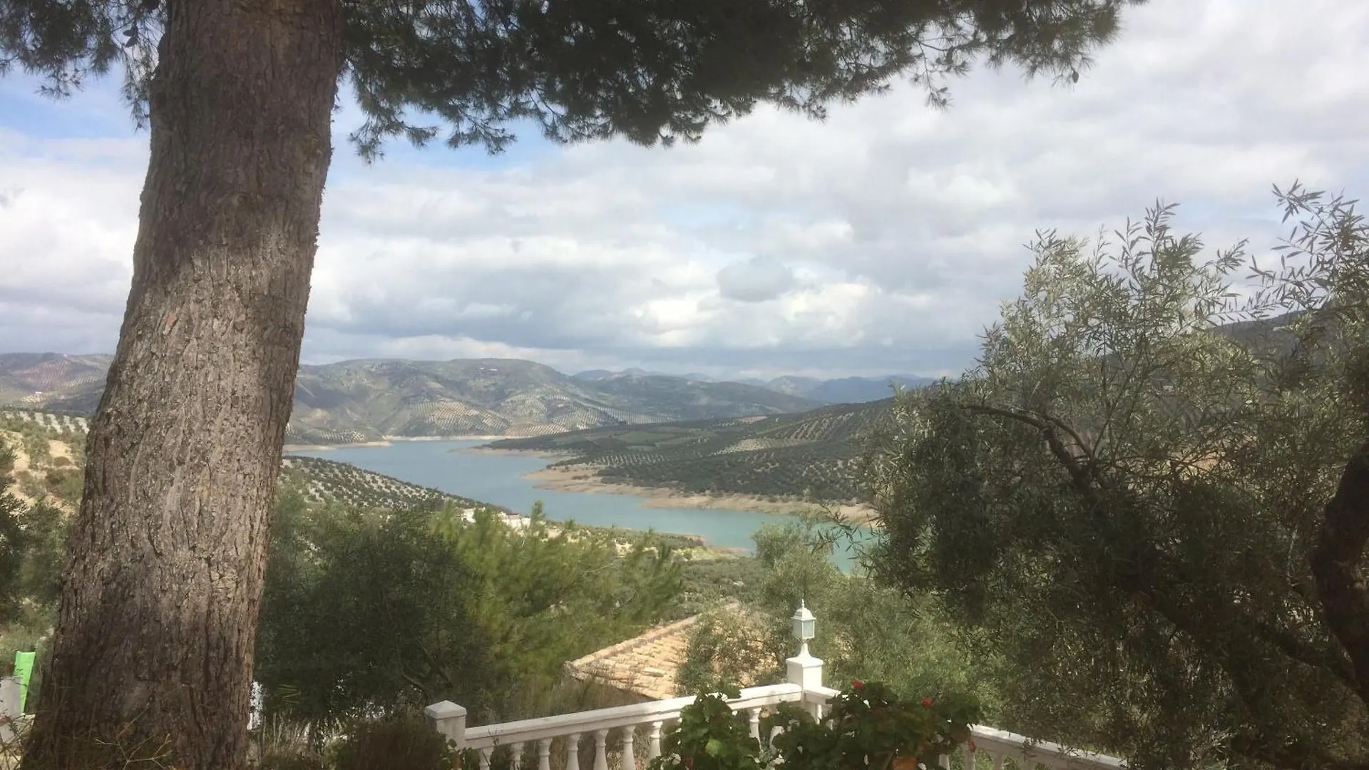 Holiday home Casa Feliz Villa Iznajar Spain